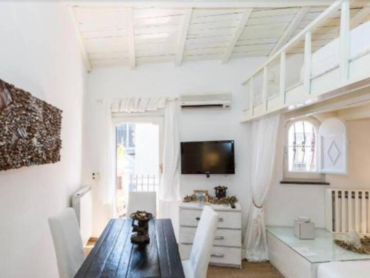 BBHOMEROME - Maison Chic Suite Extérieur photo